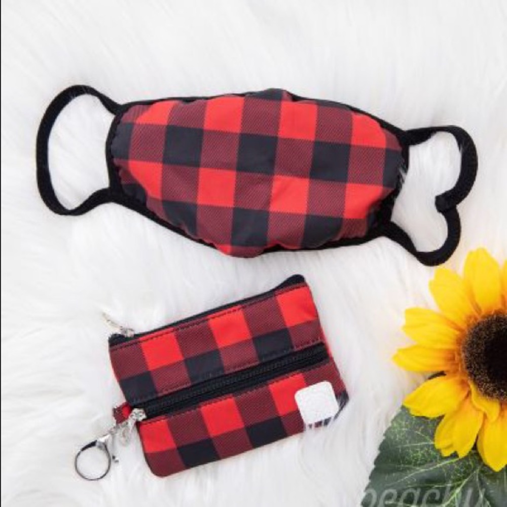 Buffalo Plaid Face Mask with Matching Case